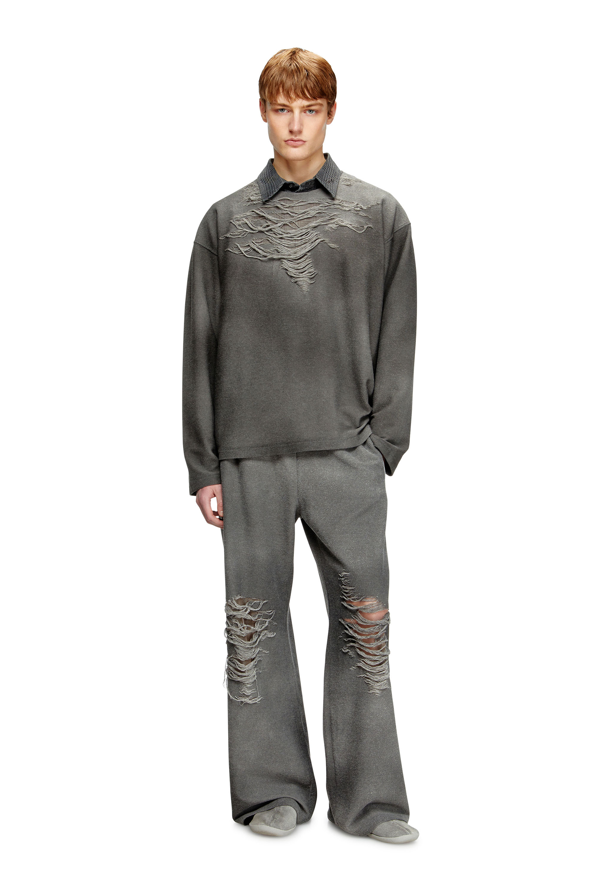 Diesel - P-PERCY, Pantalones deportivos con parte delantera desgastada Hombre in Gris - 3