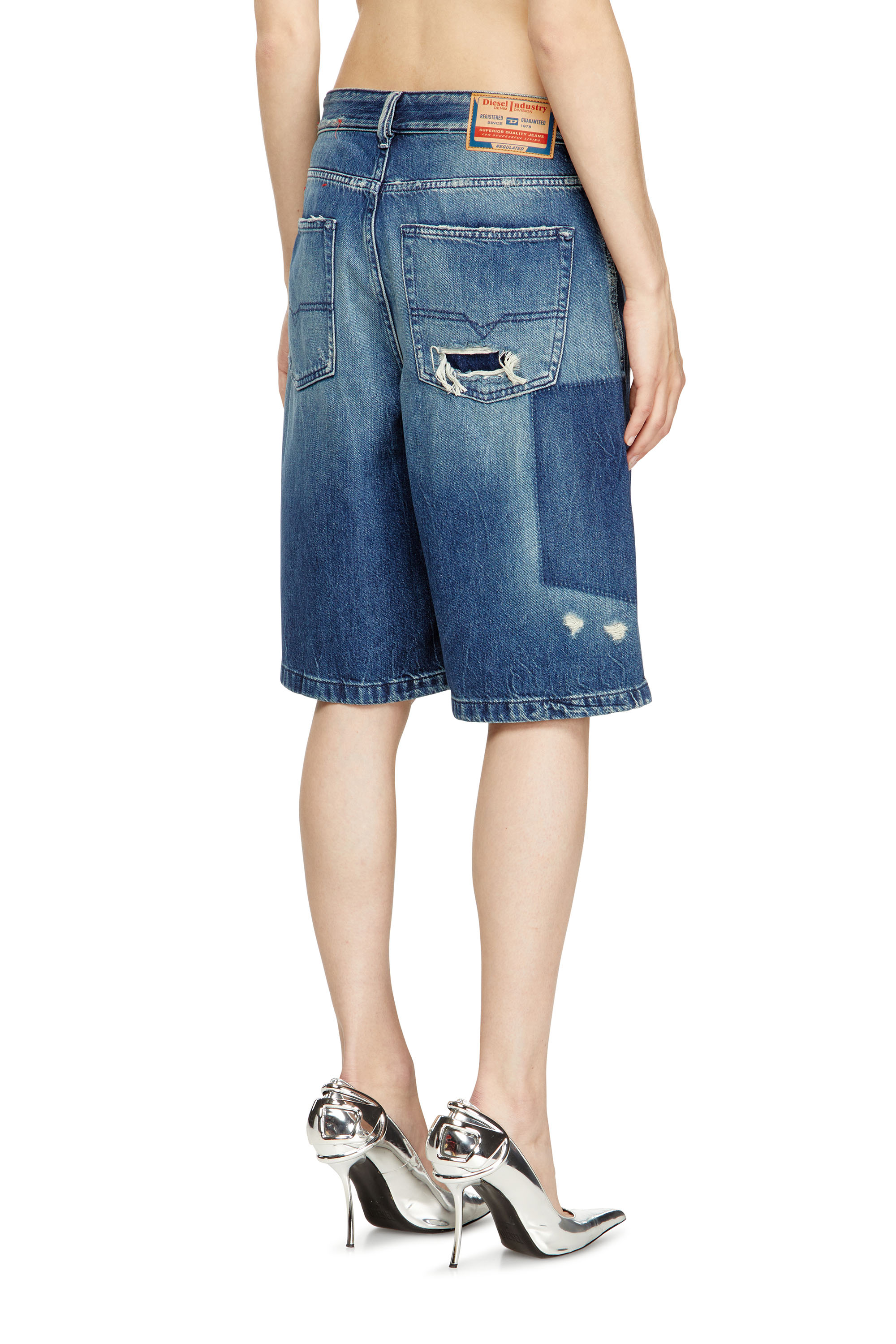 Diesel - DE-SIRE-SHORT, Woman's Shorts in contrast-effect denim in Medium blue - 3