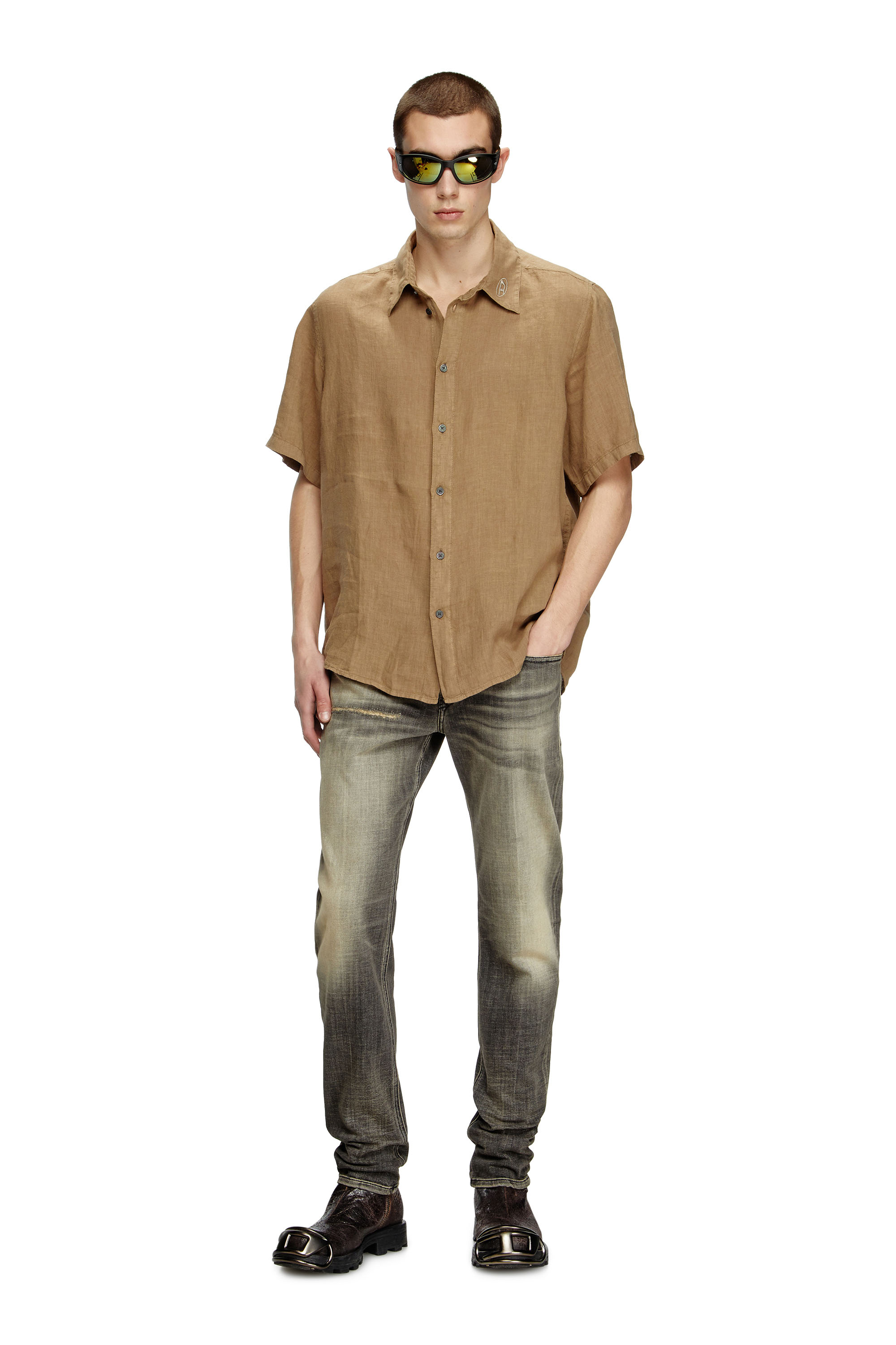 Diesel - S-UCCLE-A, Man's Short-sleeve linen shirt with logo collar in Brown - 3
