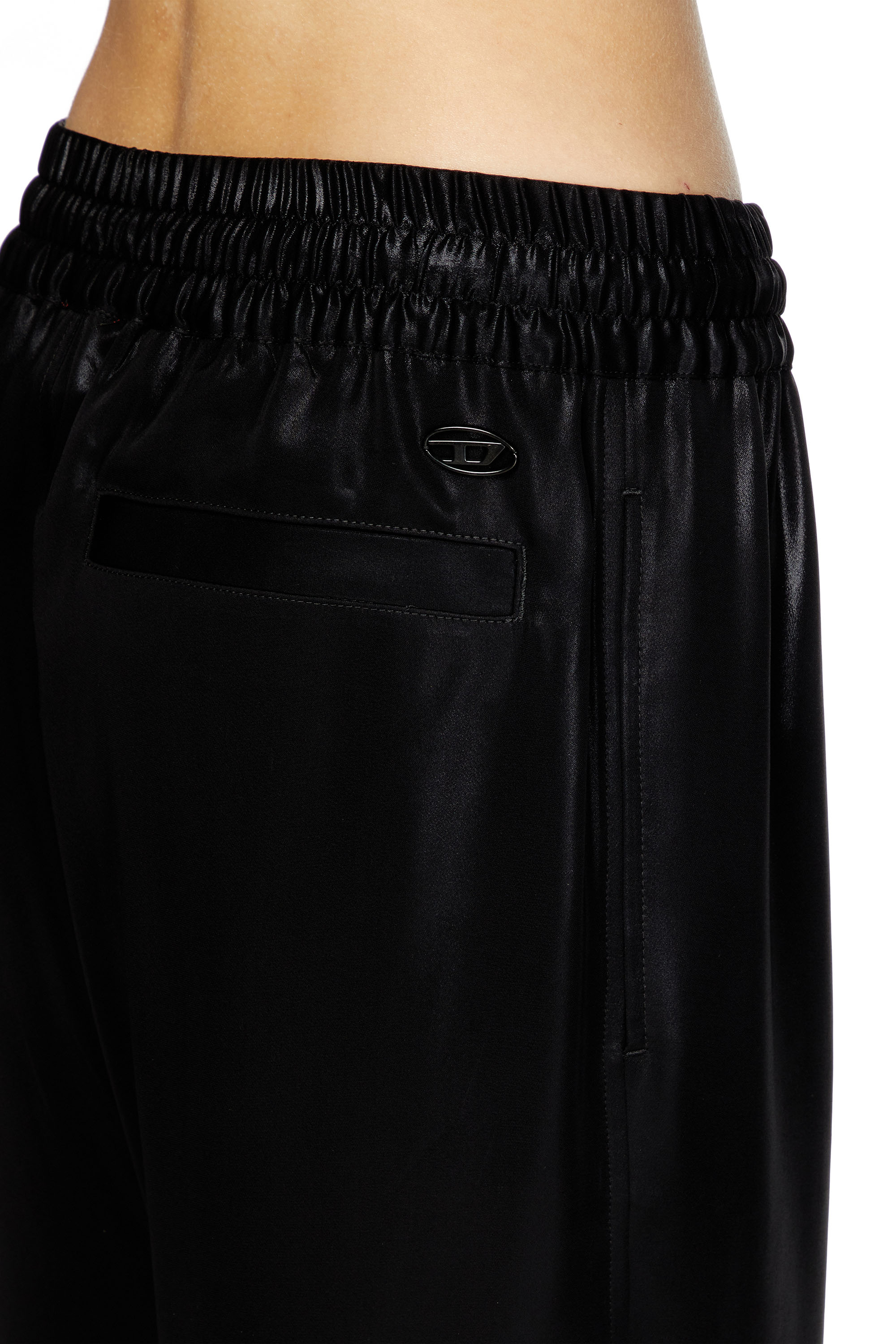 Diesel - P-DREYER-C-WN-Q1, Pantalones deportivos de satén Mujer in Negro - 4