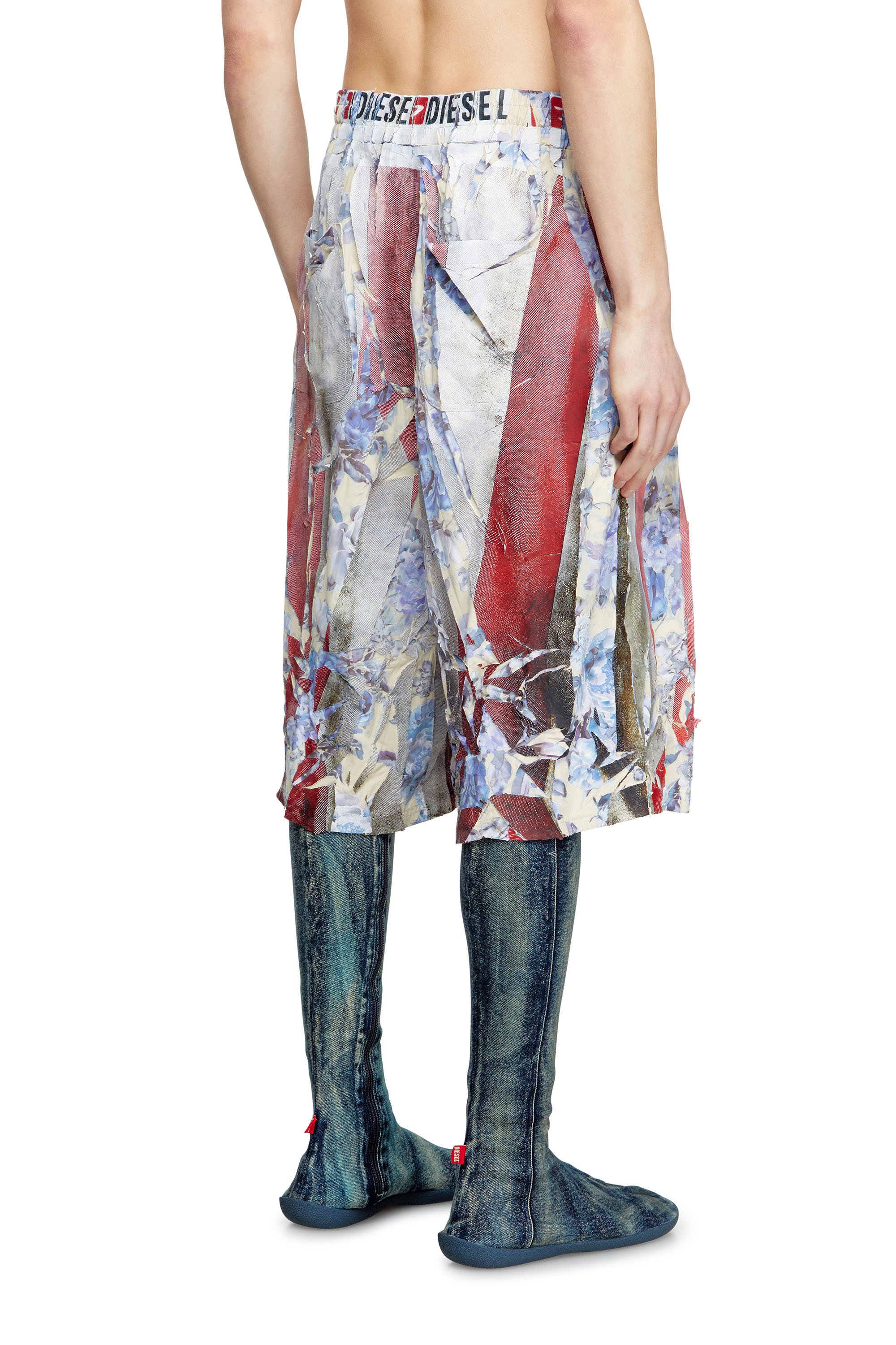 Diesel - P-HELGE, Unisex's Floral shorts with cracked over-print in Red/White - 2